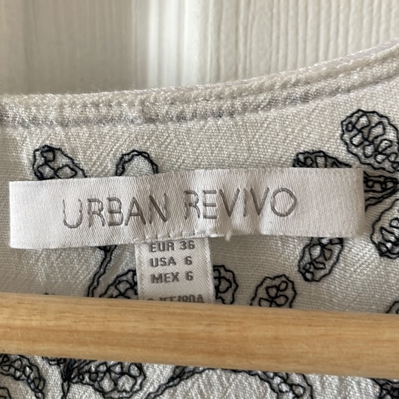 White and navy embroidered cover up cardigan jacket boho - Picture 2 of 7